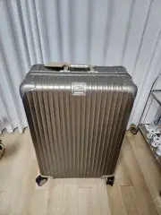 リモワ キャリアー Lサイズ GOLD COLOR