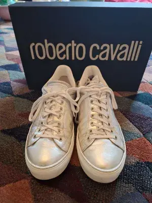 Roberto Cavalli Sneaker Gr 38 Leder Silber tolle Details made in Italy