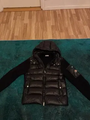 Moncler | XS