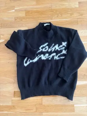 Saint Laurent | M