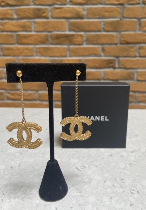 Chanel drop chain CC earrings