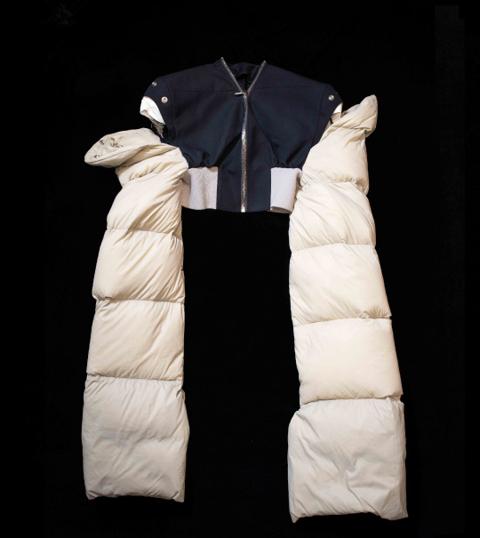 RUNWAY BABEL TATLIN BOMBER