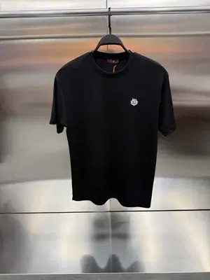Тениски Loro Piana различни цветове.