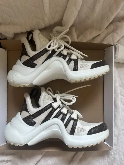 Louis vuitton archlight 36