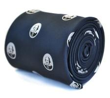 Frederick Thomas navy blue tie with William Shakespeare design FT2126