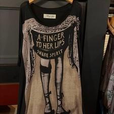 SHARE SPIRIT Long Sleeve Cut and Sewn Top Black Graphic Print Archive Rare Japan