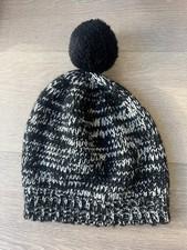 Cop Copine Women’s Knitted Hat Black&White With Discreet Elegant Sliver Glitter