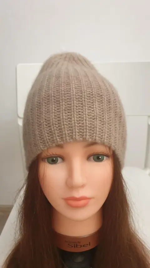 Aspesi top luxury women's cashmere knitted hat,color beige,size 1 ( S )