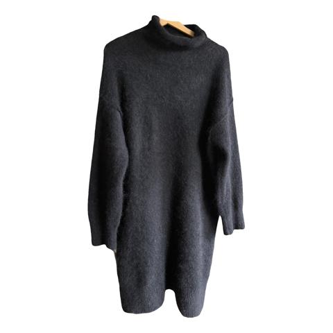 Wool knitwear