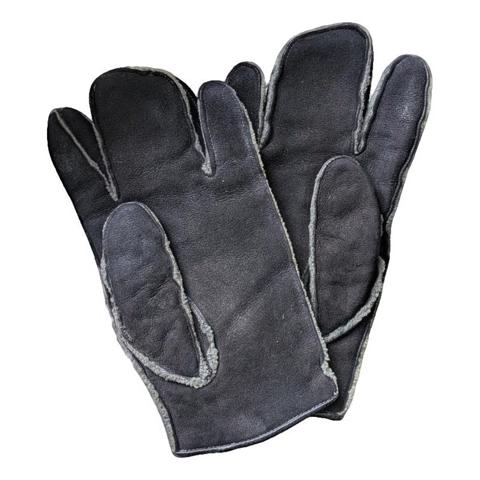 Leather gloves