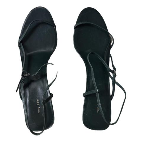 Bare leather sandal
