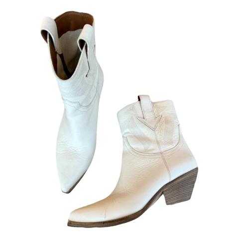 Leather boots