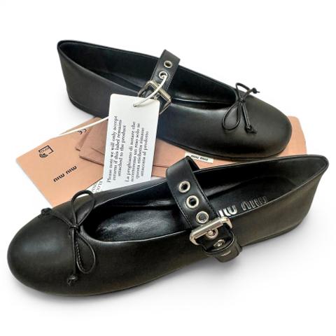 Leather ballet flats