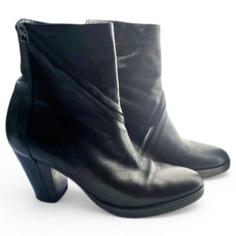 Leather boots