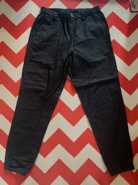 Blue Blue Japan striped casual pants, made in Japan, basically brand new. Some wrinkles are pressed, just fix it yourself. The fabric isn't thick, more suitable for spring and summer. The pants shape is quite good. The waist has drawstrings and elastic waist, adjustable. The cuffs have a tapered hem, which pairs well with sneakers. Size 2. Waist is flat 74 and can be stretched up to 84 cm. Sizes 74-84 are fine. Length 98, thigh 32, pant leg 14. Check carefully. For sale...