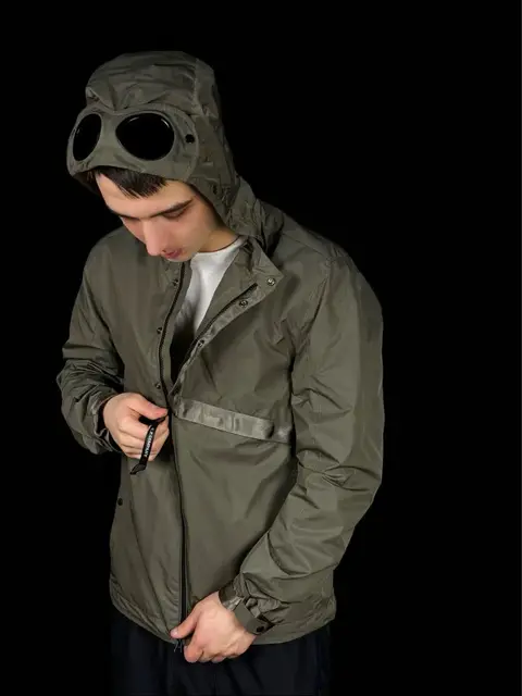 c.p. company micro m goggle jacket