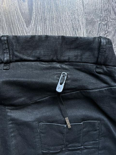 P13 Obsidian Black