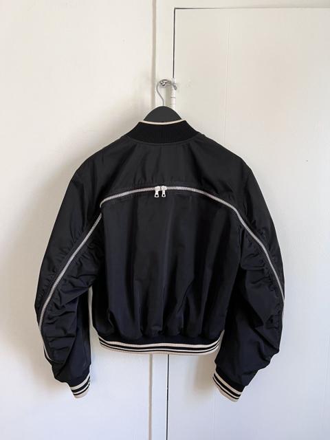 Back Zip Bomber