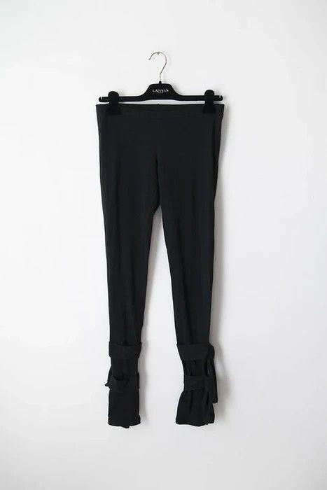 SS04 bondage leggings