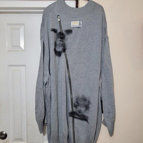 SS23 oversized balloon sweater