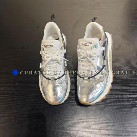 Valentino Garavani Bounce Leather Sneakers