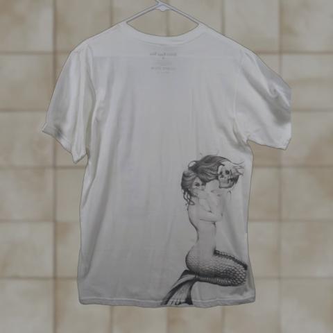 Hooked Carpe Diem NWT Mermaid skull Fishing Tee M Men Short Sleeve Crew Neck Multicolor Cotton T-Shirt Graphic Print Plus Fit Mens