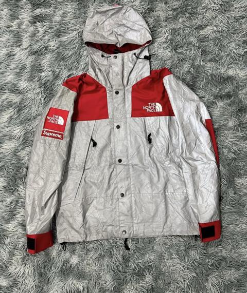 Supreme x the north face 3m reflective mountain
