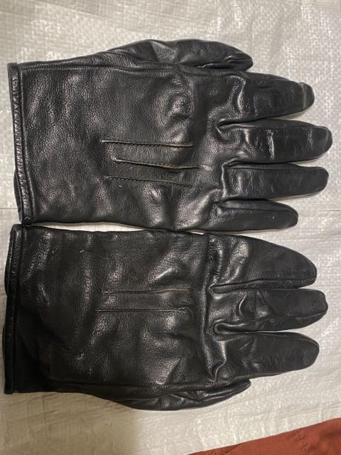 AM/2300 ROOMS-PTC/010 OD disparate gloves
