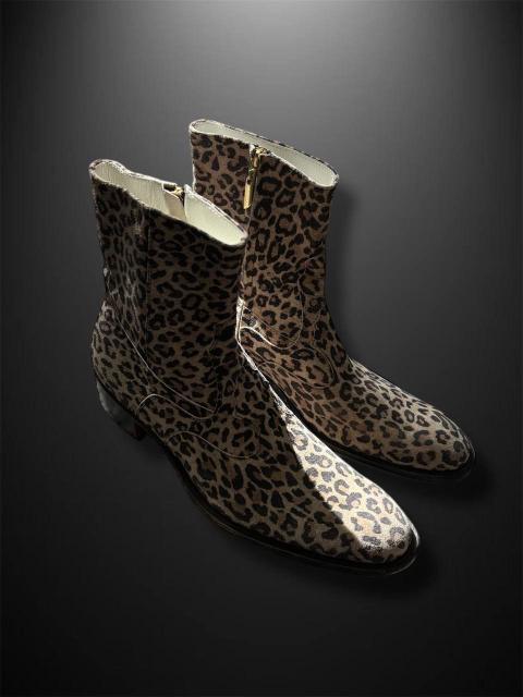 Hiromu Takaha leopard boots