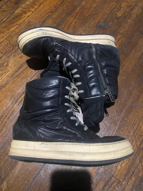 Rick Owen dunks 2006