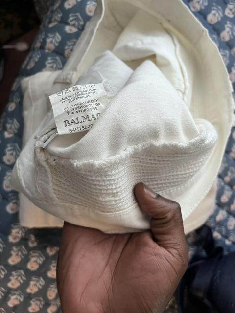 Clean white balmain