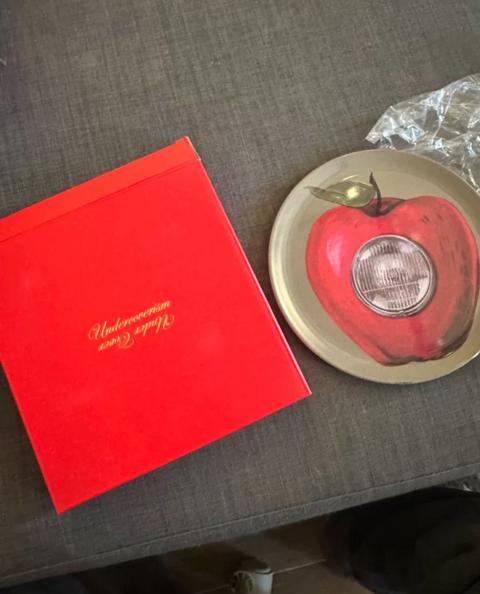 2016 Undercover Gilapple Plate