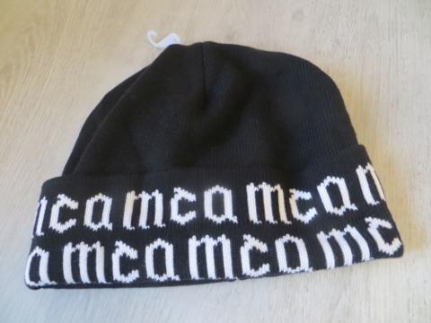 KNITTED BEANIE HAT