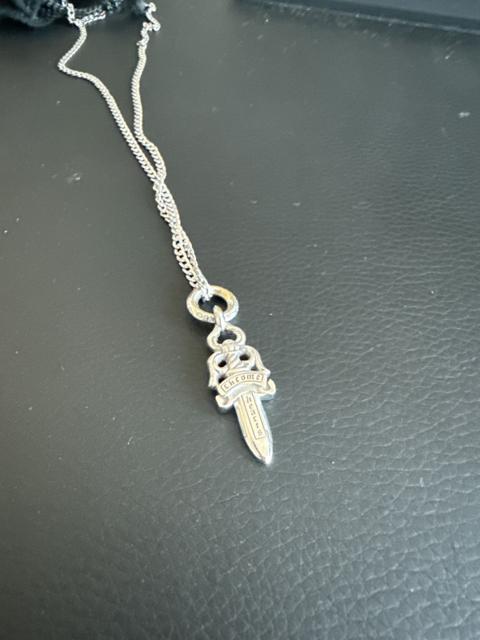 22kt White Gold Dagger Pendant