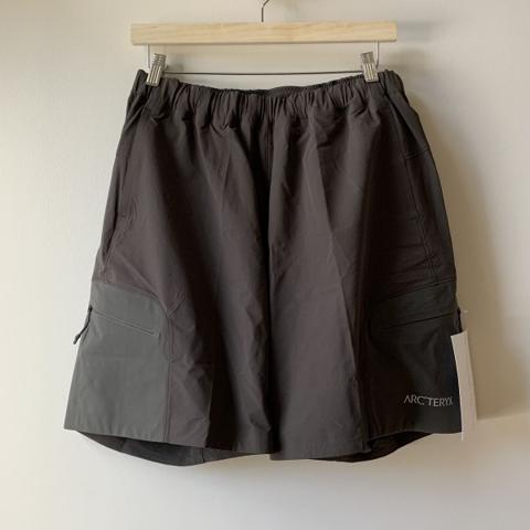 System_A Tobi Short