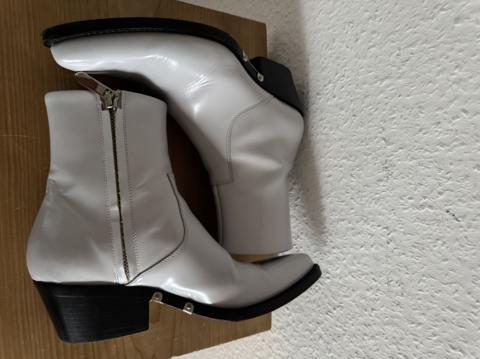 Spazzolato Leather Ankle Boots