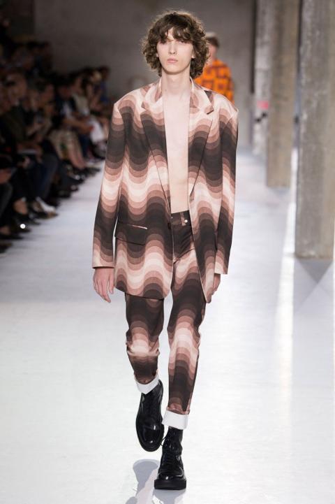 Suit Dries Van Noten x Verner Panton SS19