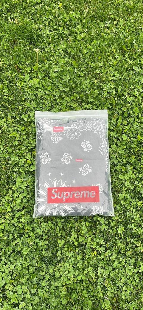 Supreme “Bandana” Small Bogo