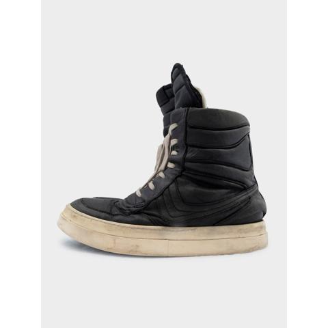 AW06 Black Dunks