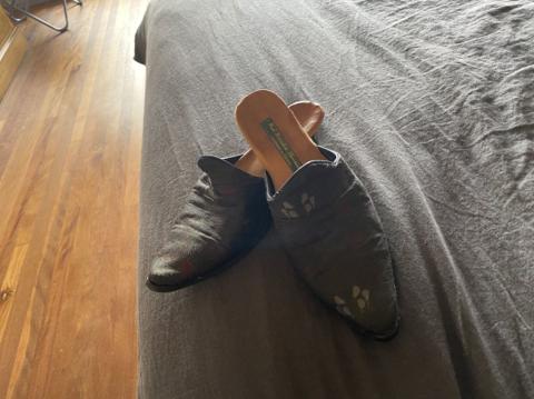 Size 7 UK black / olive green satin mules