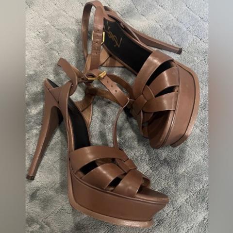 Yves Saint Laurent Tribute Platform Sandal | EUC | Sz 37.5