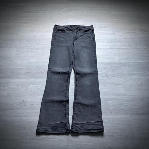 Gothic japanese esque stone washed skinny bootcut denim


29x29
39’ length 
9’ leg opening

not hedi
Reworked denim by me, slim bootcut fit that stacks nicely on any shoes, beautiful stone wash and silhouette to make you slender 

pairs nicely with any platforms or swear london, fits into a variety of styles from archive to vkei

no flaws but small pockets, dm w any questions and bundle to save🫡





C4
#ifsixwasnine #archive #Japanese #emo #gothic archive flared denim, rick, balenci, ifsixwasnine, Igb, goa, flared denim, japanese denim, japanese flared pants, tornado mart, kmrii, 14th addiction, hedi, dior, vkei, putumayo, visualkei, bootcut denim, roen, sierra bell, punk pants, 20471120, black waxed denim,, hysteric, bleeod, civarize, shohei takamiya, hysteric glamour, 5351 hommes, backlash, alice auaa, share spirit rokku gyaru, glp, laced jeans, ifsixwasnine mud max, laced flared jeans, in the attic, luster denim, hnaoto, punk, seditionaries, diorhomme
