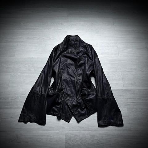 Gothic japanese snake grained asymmetrical draped jacket



JP XL
 measures 23x29 with 27' sleeves

Gothic japanese esque refracted scrap remains crafted into this beauty of a jacket, thin black scraps i pieced to make this crazy oversized silhouette 

pair with a nice pair of flared denim from tornado or hedi jeans for a perfect silhouette

super lightweight but comfortable feel, perfect for any weather

dm w any questions, bundle to save money👀










G2
#visualkei #japanesebrand #putumayo #hnaoto #punkrave alice auaa, ekam, rick, Igb, goa, roen, hnaoto, h.naoto, beauty beast, obelisk, sexpotrevenge, buffalo bobs, hedi boy, sexpotrevenge, koji kuga, bondage jacket, share spirit, visual kei, vkei, kmrii jacket, yasuyuki ishii, emo, scene, ifsixwasnine, kmrii, share spirit, black peace now, vice fairy, 20471120, shohei takayama, civarize, deorart, vkei jacket, japanese jacket, lace jacket, napoleon jacket, in the attic, beaumere, bpn, bondage