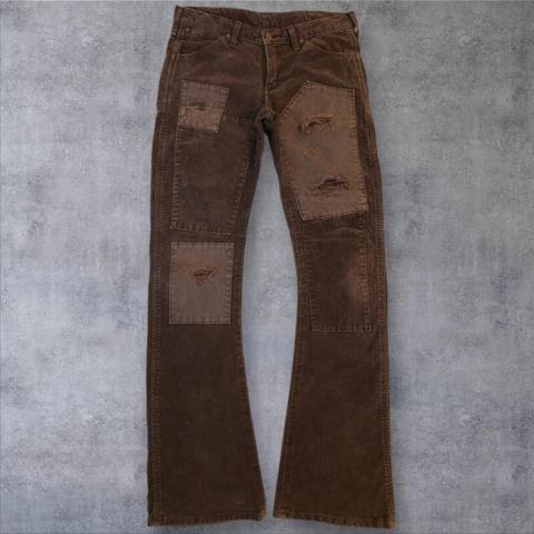 AKM X Wrangler Brown Corduroy Bootcut Flared Trousers 

Size: M

Measurements:
Waist - 32in
Inseam - 33in
Thigh - 11in 
Leg opening - 9.2in

Condition - 8/10 - Distressing

Available - £49.99 ✅️✅️

Similar to Hysteric Glamour If Six Was Nine LGB Julius Rick Owens Evisu Lamentist Cavaria Tornado Mart Semantic Design Fuga Raf Simons Undercover

#vintage #levis #512 #baggy #archive
