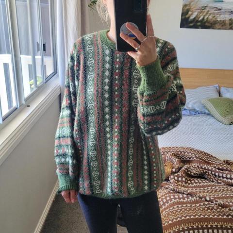 vintage knitted sweater. tag says 16 but assuming that is kids as it is pictured on a size AU 6  #geometric #knitwear