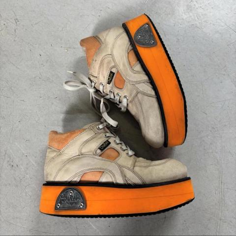 Original 90s Swear London orange and cream platform boots 
-US10/EU44 
-8/10 condition but no insole 
-Made by Swear London Under the Alternative line in the 90s. These are from the first ever drop with not that many pairs in circulation. 





Swear alternative, fotus, shin&co, couch uk, new rocks, demonia, transmuters, cyberdog, 00, ravewear, swear London, 20471120, Craig Morrison, From614th, archive fashion, jfashion, S.D.L, Allycat metalware