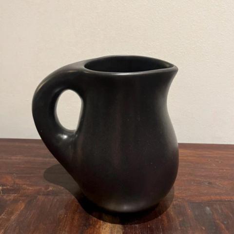Toogood, “dough” pitcher (cream) - New & boxed.
RRP £90.00 - Bargain Buy!
Height approx 20cm
Width approx 20cm