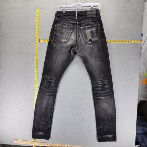 Pure Blue Japan Jeans Mens 30x34 Black Selvedge Whiskers Honeycomb Slubby Skinny

11259

Pure Blue Japan Jeans Mens 30x34 Black Selvedge Whiskers Honeycomb Slubby Skinny

Condition: Pre-owned - Fair | Pre-owned Pure Blue Japan charcoal jeans. Strong fading, whiskering, honeycombs, light abrasion and minor fray at leg openings. Back right pocket has a hole. Button fly, seams and belt loops intact.

Kapital men's slim-skinny jeans, tagged size 30 (made in Japan). Charcoal-black washed cotton denim (non-stretch) with whiskering, fading and creased thigh/knee distress. Mid-rise, slim through seat and thigh with a skinny leg. Classic five-pocket layout, button fly with branded metal buttons, leather back waistband patch embossed with Kapital. Care: hand wash. Ideal for casual/streetwear everyday wear.