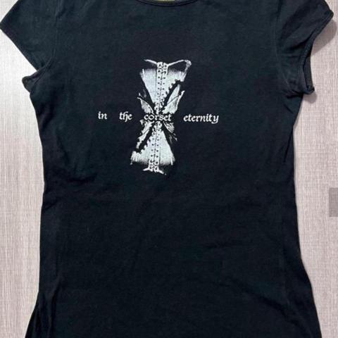 ISO alice auaa corset tee
dont purchase i will not refund you.

#jfashion #aliceauaa