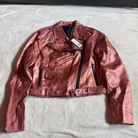 Romeo + juliet rose gold metallic leather jacket with zipper detail brand new with tags   size large #metallic #edgy
